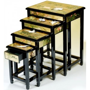Tables chinoises gigognes laque d'or (x4)
