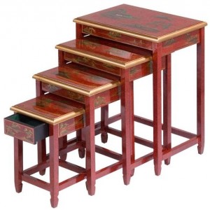 Tables chinoises gigognes  laque rouge (x4)